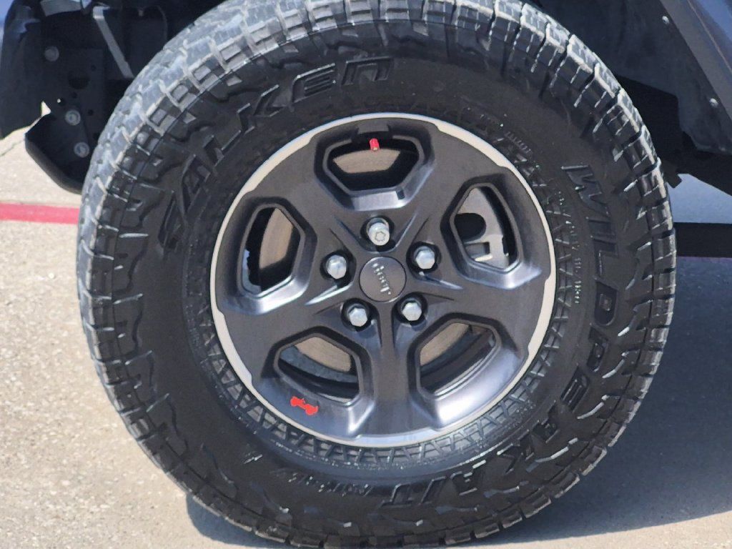 Used 2022 Jeep Gladiator Rubicon w/ Trailer Tow Package AWD/4WD image 28
