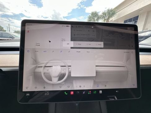 Used 2024 Tesla Model Y Long Range AWD/4WD image 9