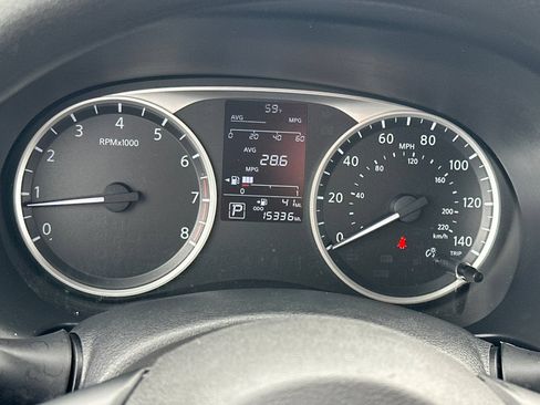 Used 2021 Nissan Kicks S FWD image 27