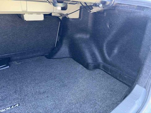 Used 2011 Toyota Corolla LE FWD image 17