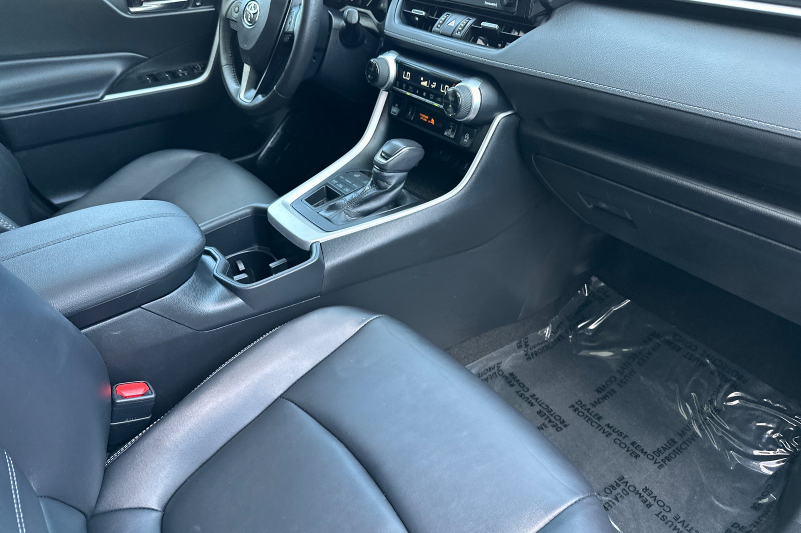 Certified 2022 Toyota RAV4 XLE Premium AWD/4WD image 16