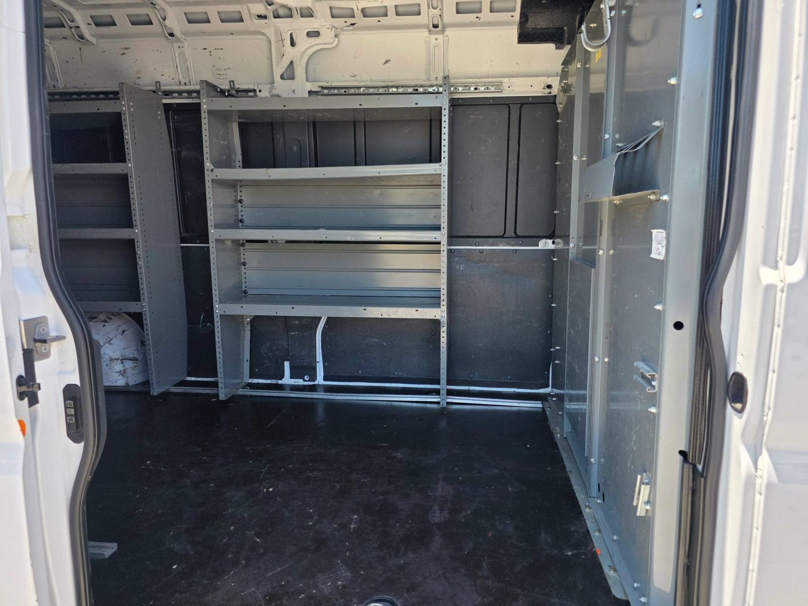 Used 2019 RAM ProMaster 2500 w/ Interior Convenience Group FWD image 18