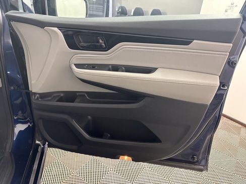 Used 2024 Honda Odyssey Elite image 21