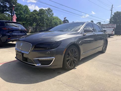 Used 2017 Lincoln MKZ Reserve FWD image 2