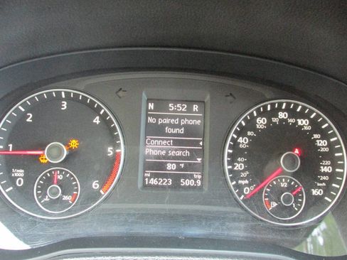 Used 2014 Volkswagen Passat TDI SEL Premium FWD image 32