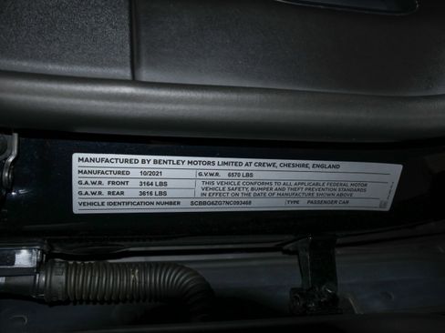 Used 2022 Bentley Flying Spur V8 image 67