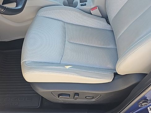 Used 2022 Nissan Rogue Sport SL image 11