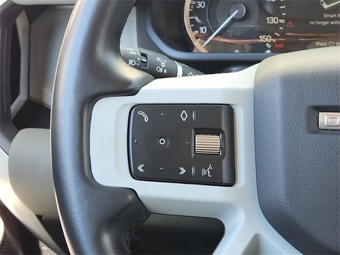 Used 2023 Land Rover Defender 110 SE image 28
