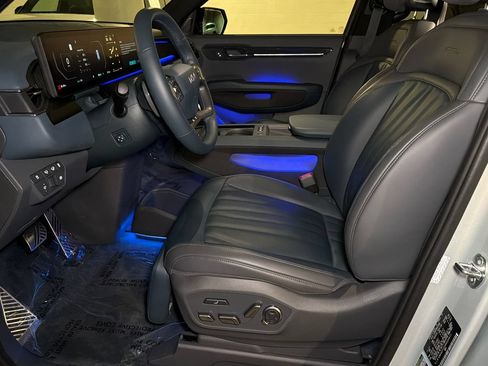 Certified 2024 Kia EV9 GT-Line AWD/4WD image 27