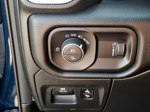 Used 2022 RAM 1500 Big Horn AWD/4WD image 26