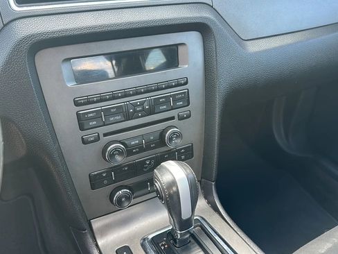 Used 2014 Ford Mustang Coupe image 12