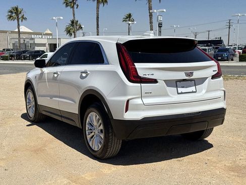 Certified 2024 Cadillac XT4 Luxury w/ Cold Weather Package AWD/4WD image 12