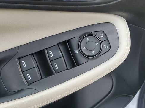 Certified 2024 Buick Encore GX Preferred AWD/4WD image 16