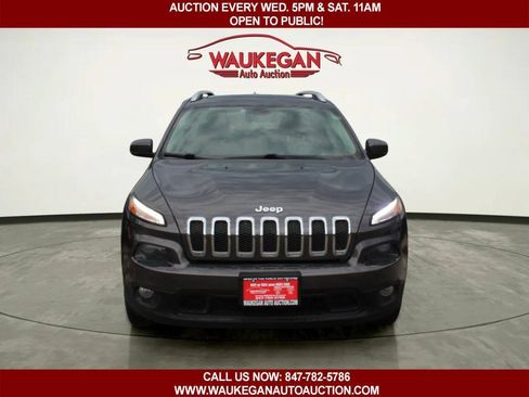 Used 2016 Jeep Cherokee Latitude w/ Comfort/Convenience Group AWD/4WD image 2