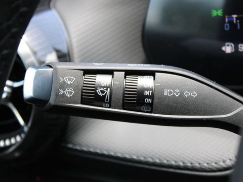 New 2027 Chevrolet Equinox LT w/ Safety and Technology Package FWD image 32