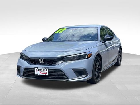 Used 2022 Honda Civic Sport image 2