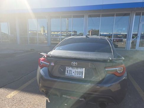 Used 2020 Toyota 86 image 6