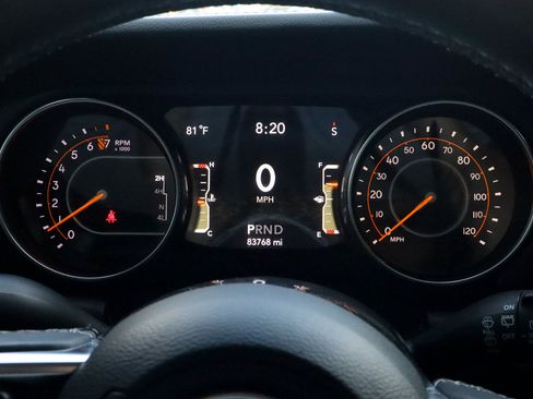 Used 2018 Jeep Wrangler Unlimited Sahara w/ Safety Group AWD/4WD image 28