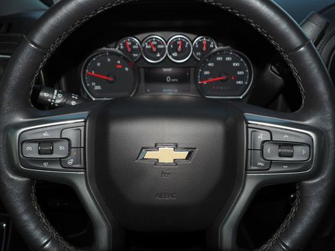 Used 2021 Chevrolet Silverado 2500 LTZ w/ LTZ Convenience Package image 36