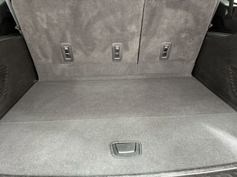 Certified 2023 GMC Yukon XL SLT w/ SLT Luxury Package image 26