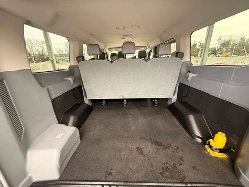 Used 2019 Ford Transit 150 XL image 17