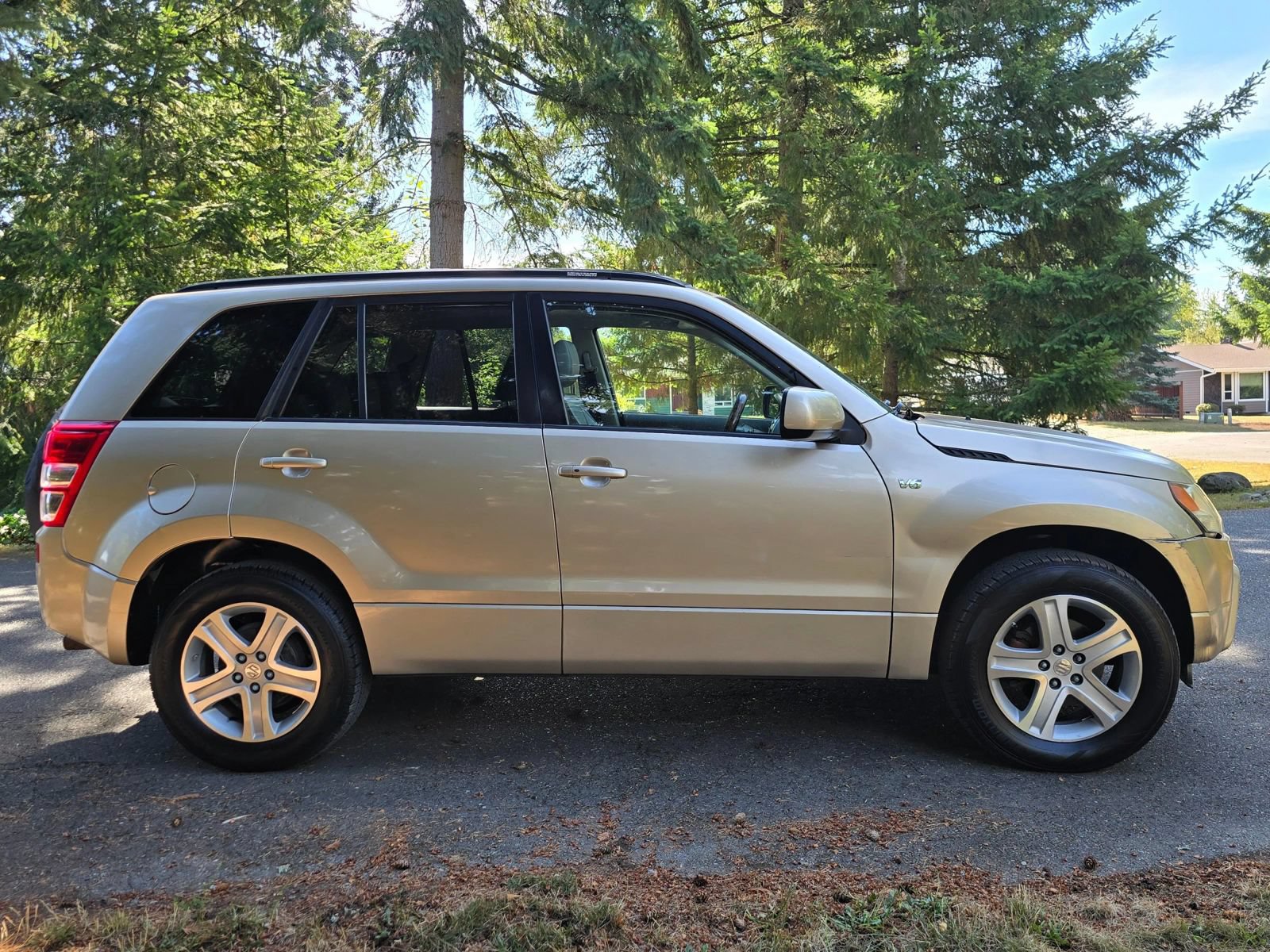 Used 2007 Suzuki Grand Vitara Luxury AWD/4WD image 7