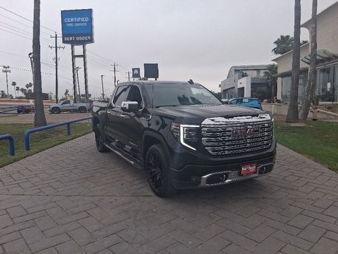 Used 2023 GMC Sierra 1500 Denali AWD/4WD image 1