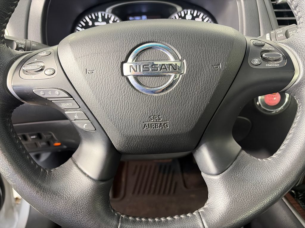 Used 2016 Nissan Pathfinder Platinum AWD/4WD image 16