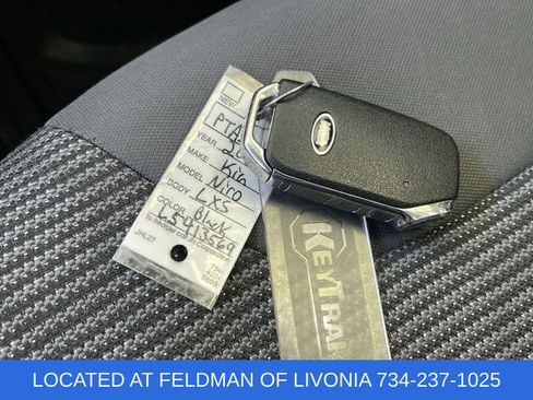 Used 2020 Kia Niro LXS FWD image 32