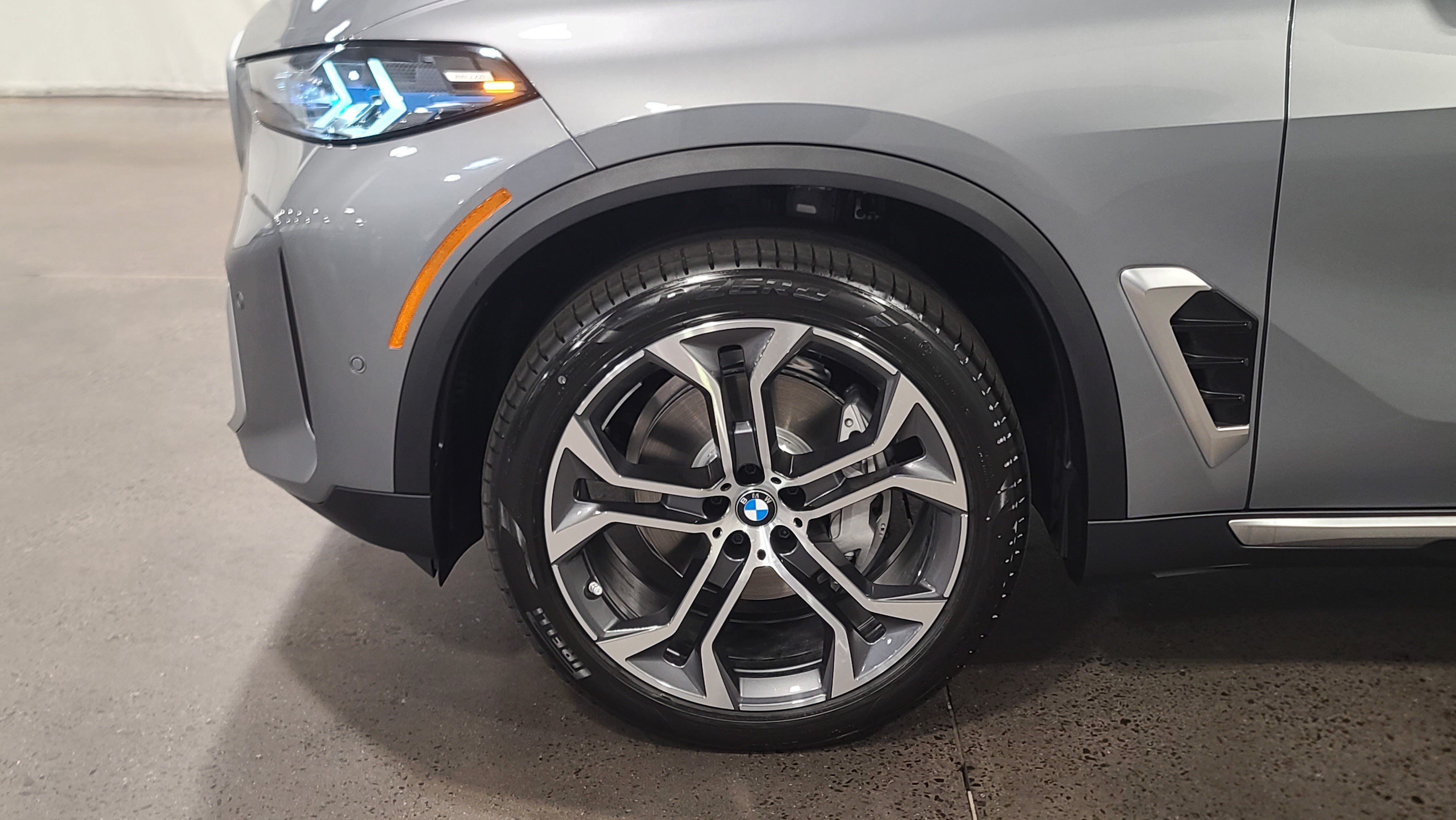 Used 2026 BMW X5 xDrive40i AWD/4WD image 10