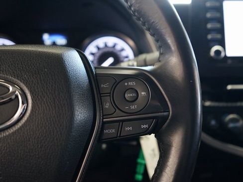 Used 2022 Toyota Camry SE image 30