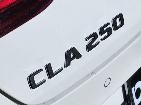Used 2025 Mercedes-Benz CLA 250 4MATIC image 30
