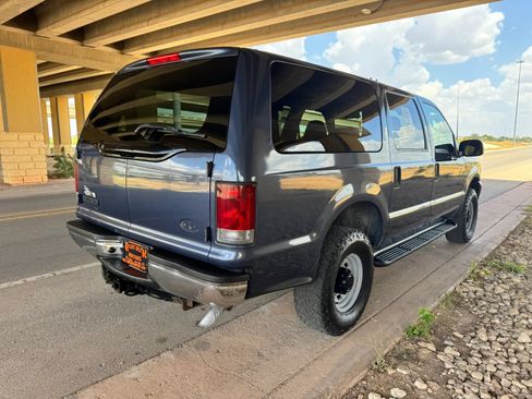 Used 2003 Ford Excursion XLT AWD/4WD image 3