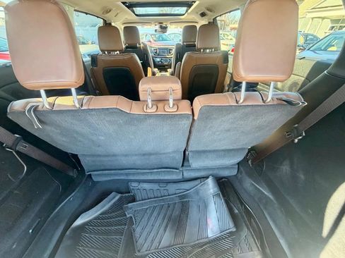 Used 2017 Chrysler Pacifica Limited w/ UConnect Theater Package image 7