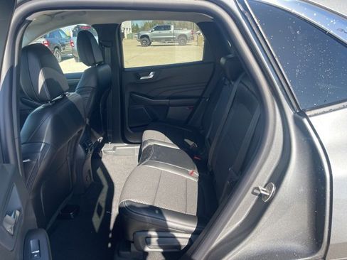 New 2024 Ford Escape SE image 13