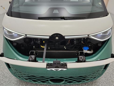 Used 2025 Volkswagen ID. Buzz 1st Edition AWD/4WD image 16