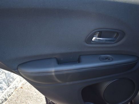 Used 2021 Honda HR-V Sport image 19