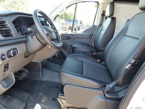 New 2025 Ford Transit 150 Low Roof image 28
