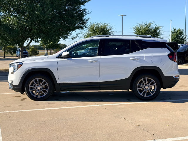 Used 2023 GMC Terrain SLT AWD/4WD image 14