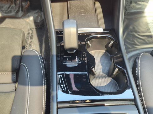 Used 2023 Volvo C40 P8 Recharge Ultimate AWD/4WD image 23