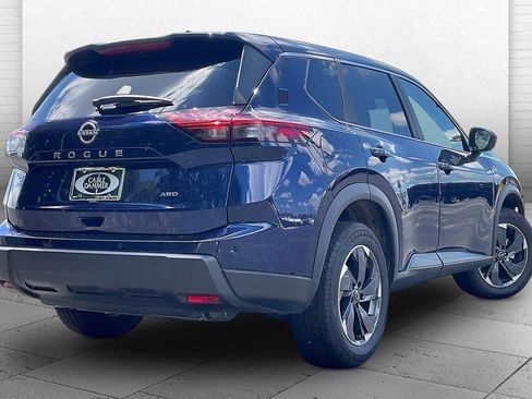 Used 2025 Nissan Rogue SV AWD/4WD image 14