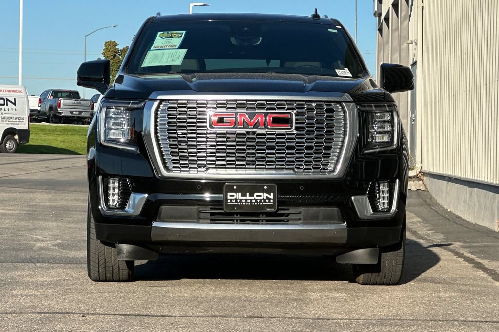 Used 2024 GMC Yukon Denali w/ Advanced Technology Package AWD/4WD image 12