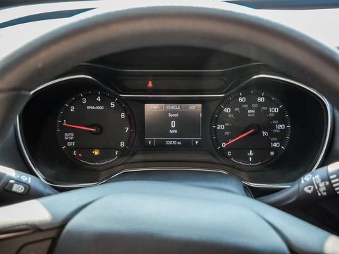 Used 2022 Chevrolet TrailBlazer LT w/ Convenience Package FWD image 36