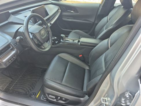 Used 2024 Toyota Prius XLE image 14