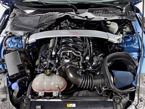 Used 2019 Ford Mustang Shelby GT350R w/ GT350R Equipment Group 920A RWD image 34