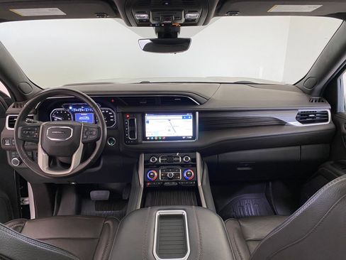 Used 2021 GMC Yukon Denali w/ Denali Premium Package image 15