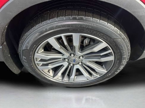 Used 2017 Ford Explorer Platinum image 12