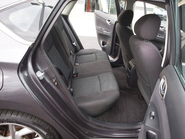 Used 2014 Nissan Sentra SR w/ SR Driver Package FWD image 7