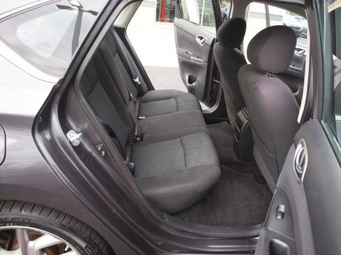 Used 2014 Nissan Sentra SR w/ SR Driver Package FWD image 7