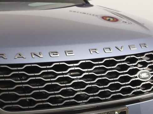 Used 2021 Land Rover Range Rover Velar R-Dynamic S image 16